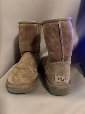UGG Short Suede Sheepskin Boots - Chestnut Brown